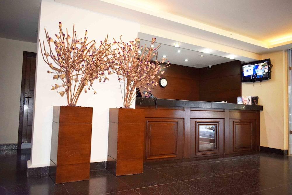 Orient Prince Hotel Бейрут Екстериор снимка
