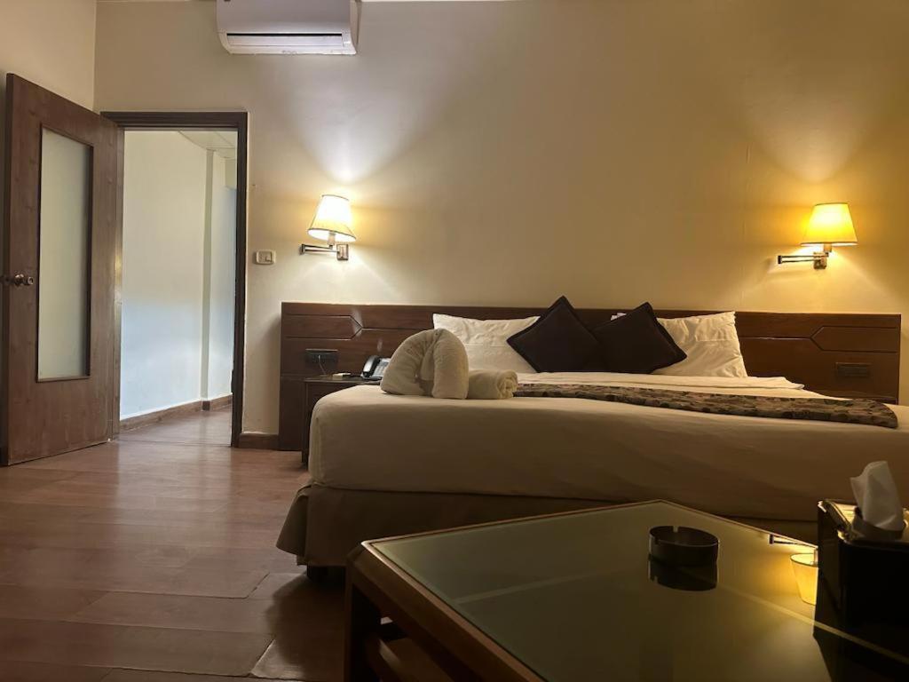 Orient Prince Hotel Бейрут Екстериор снимка