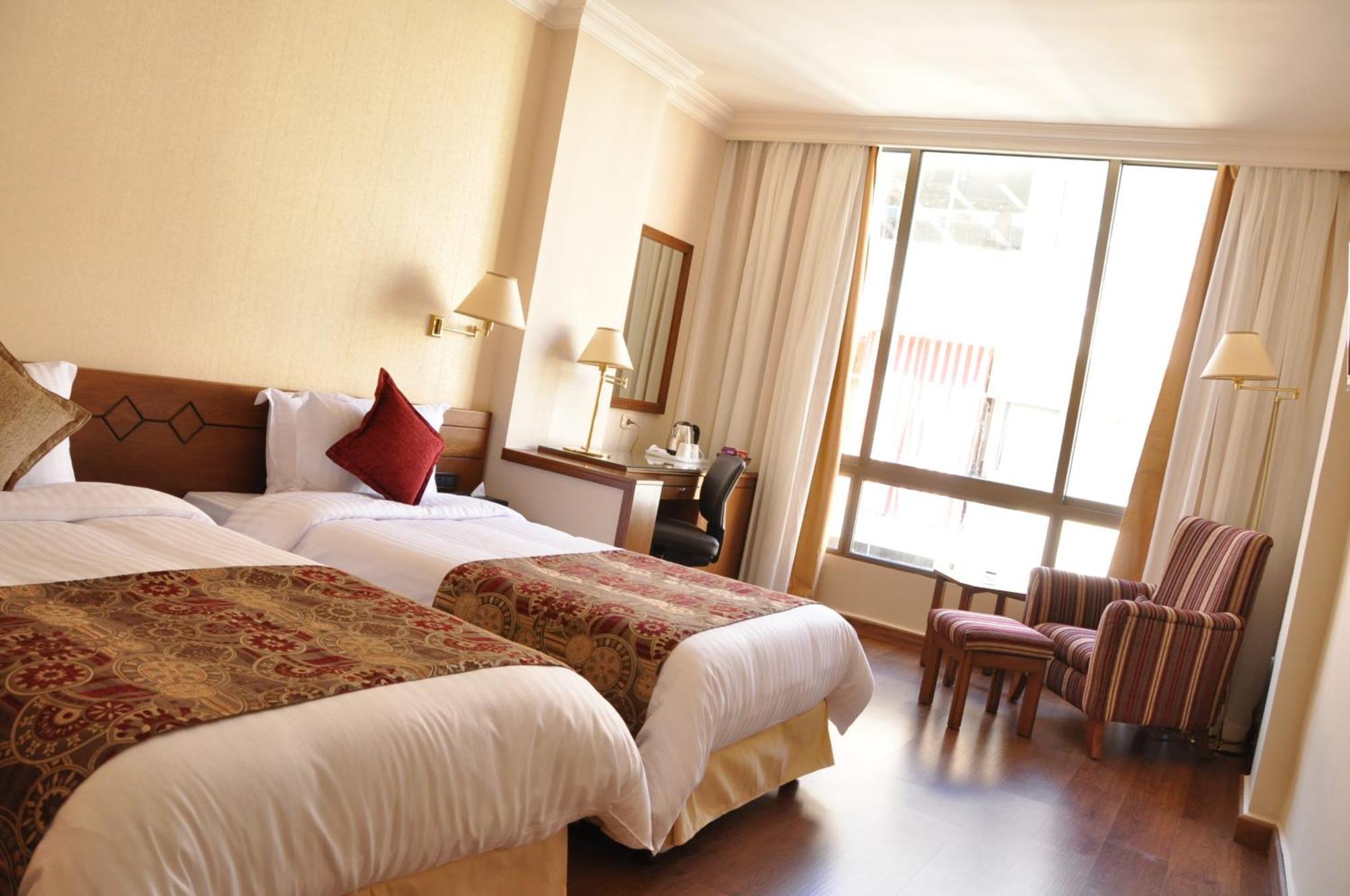 Orient Prince Hotel Бейрут Екстериор снимка