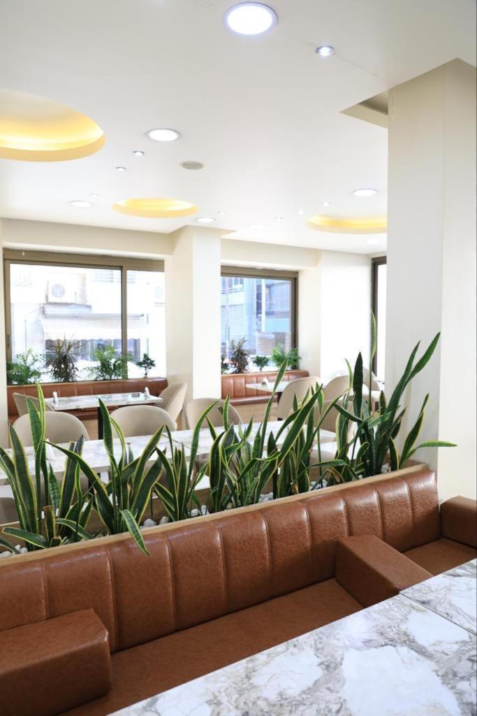 Orient Prince Hotel Бейрут Екстериор снимка