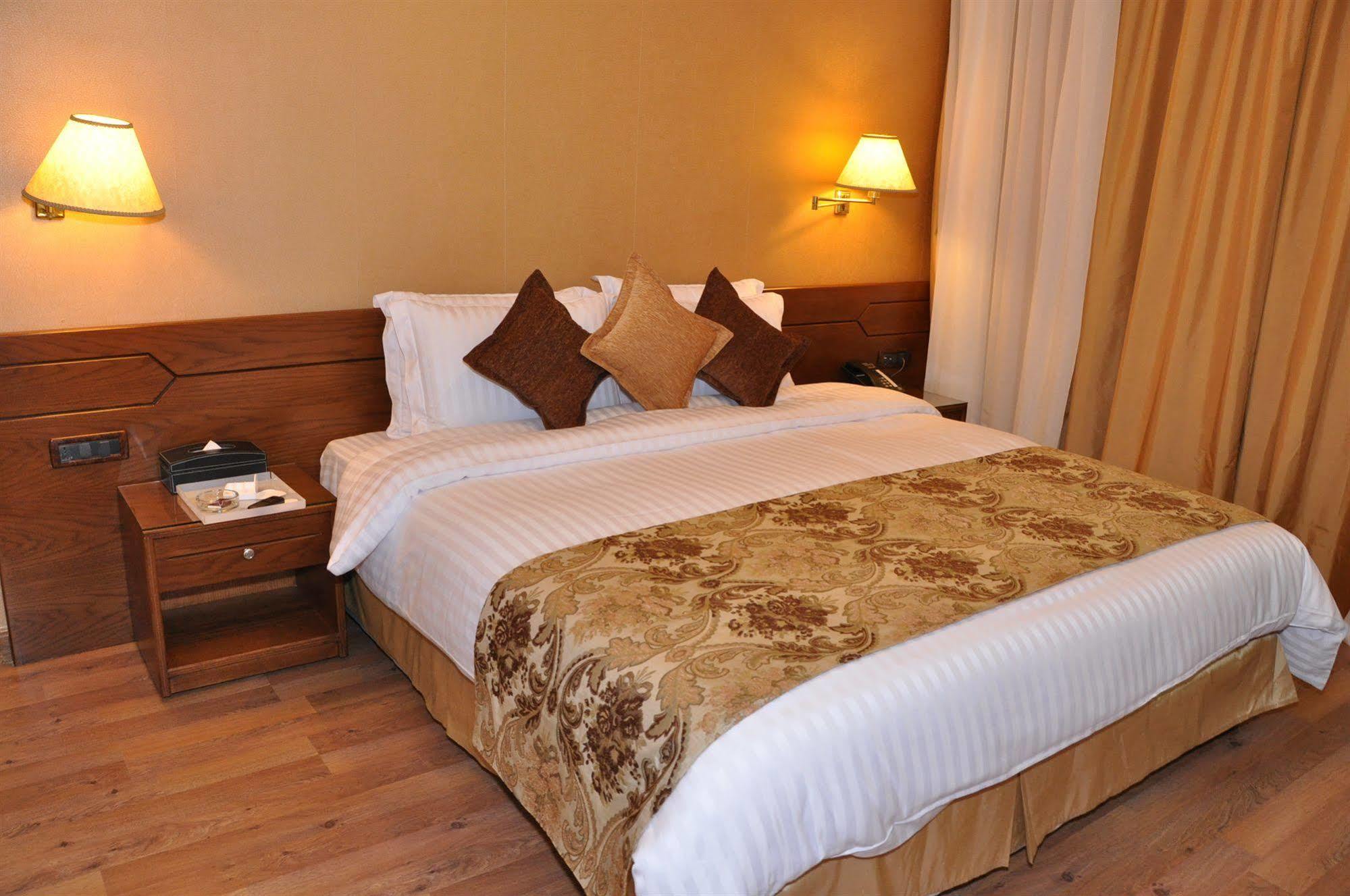 Orient Prince Hotel Бейрут Стая снимка