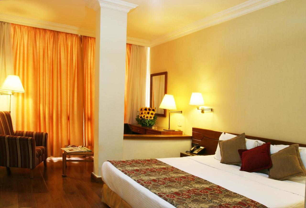 Orient Prince Hotel Бейрут Екстериор снимка